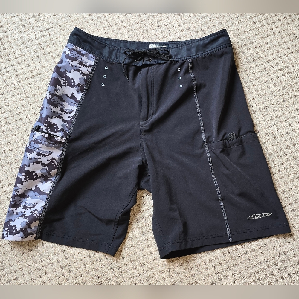 Dye board shorts